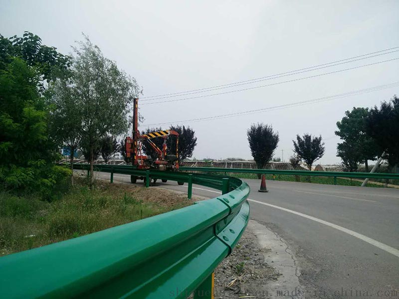 兩波護欄板規(guī)格